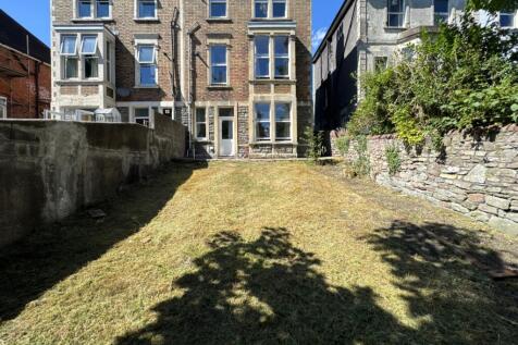 LowerMaisonette83Cro-BackGarden-15276498-21-0