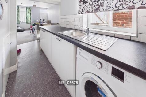 Kitchen/Living area