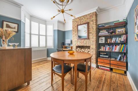 Vansittart Road, E11