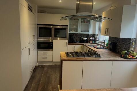 18 friarswood kit.jpg