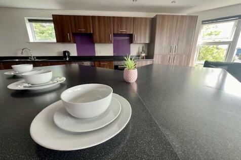 Peninsula Breakfast bar.jpg