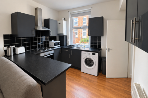 Delph Mount, Woodhouse, Leeds, LS6 2HS photo 3