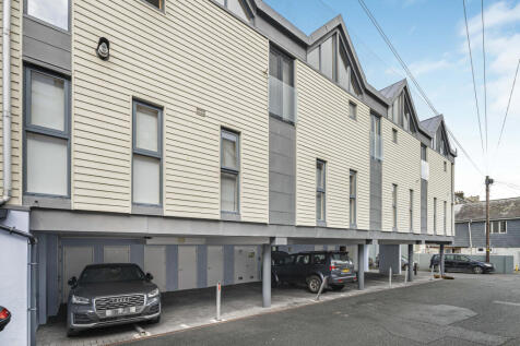 30 Parking &amp; Rear Edited