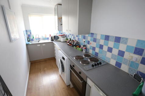 Shackleton Way, Woodley, Reading, RG5 photo 3