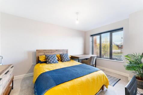 6 Lark Hill Court-15.jpg