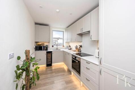 Grand Avenue, 15, Flat 26-005.JPG