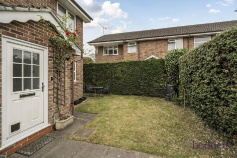 Chertsey, KT16 - property photo