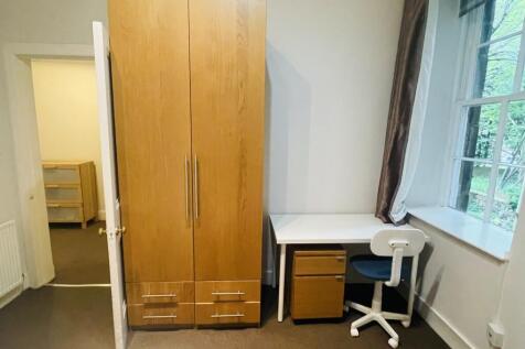 Bedroom2-Desk-Wardrobe
