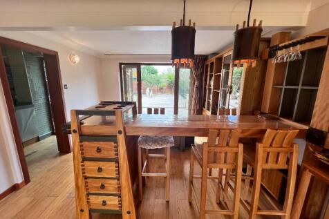 St. Martins Close, Stratford-Upon-Avon, Warwickshire, CV37 photo 4
