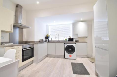 48 Lydgate Lane, Sheffield photo 2