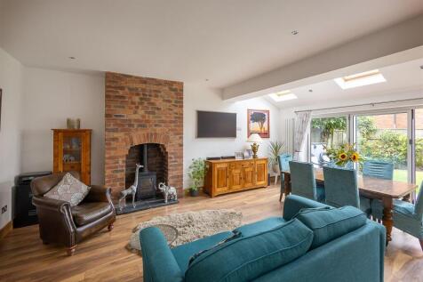 Open Plan Lounge/Diner