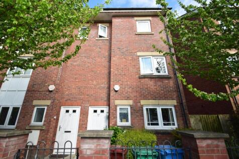 4 bedroom Townhouse for rent