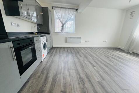 1 bed flat to rent Crossway, Woodford Green IG8