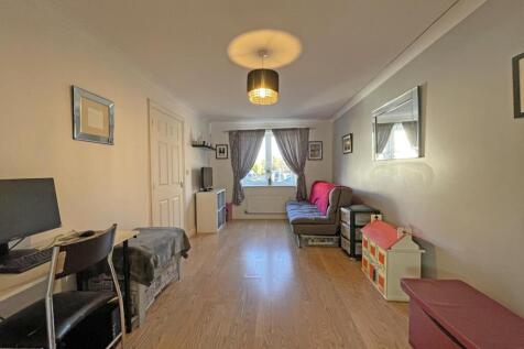 Lady Fern Road 35 - Lounge.jpg