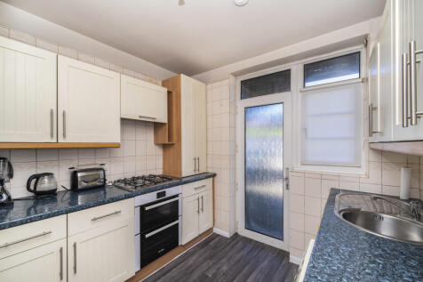 Pitshanger Lane, London, W5 photo 4