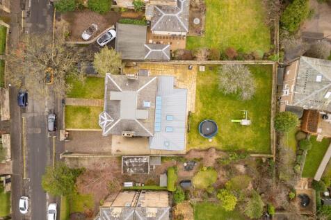 6 bed, 4 bath Detached in Edinburgh - Photo 28