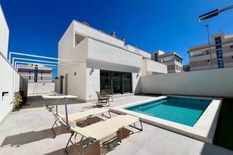 Villa with Pool