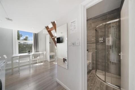 L shaped reception/ room