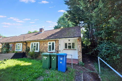 2 Gibbins Lane, Warfield, Bracknell, Berks, RG42 6AP