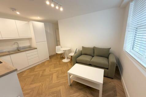 Cenydd Court, Cardiff photo 3