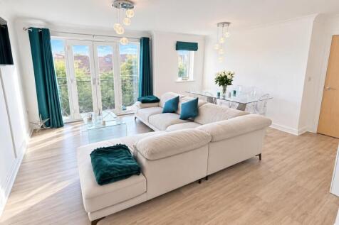 Living Room..jpg