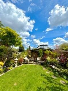 Summer Garden 2.jpg
