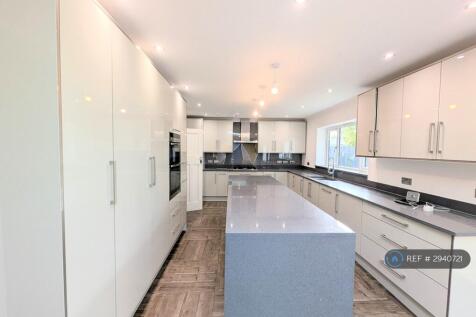 Tamarisk Avenue, Reading, RG2 photo 3