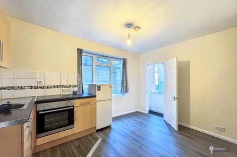 FLAT 2, DENZIL AVENUE, SOUTHAMPTON, SO14 0LN photo 3