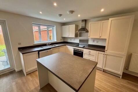 Violet Street, Lakenheath, Brandon photo 3