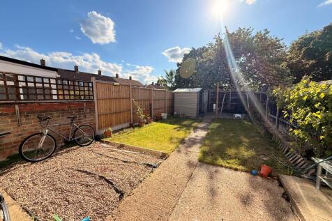 Little Grove Field, HARLOW photo 5