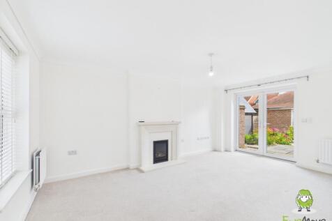 EweMove Estate Agents Basingstoke - Dovecote Way