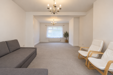 Burnham Road,Romford,RM7 photo 3