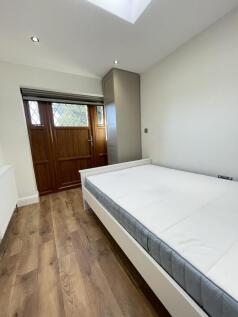 College Hill Road, Harrow photo 5