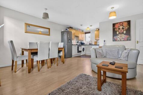 Watkins Square, Llanishen, Cardiff photo 4
