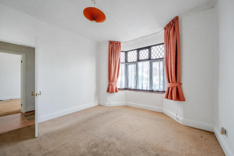 1384905-16-692456...