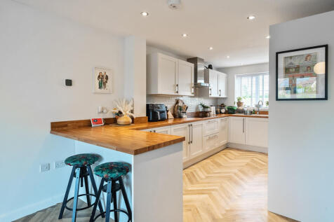 1304729-22-684079...