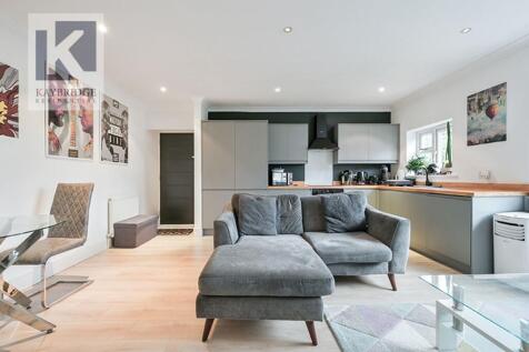 Beaumont Court, KT17 1JH