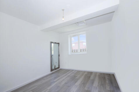 bedroom one.JPG