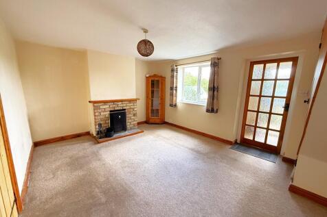 LIVING ROOM 1