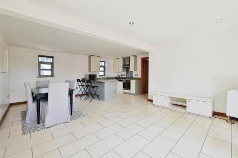 Reception/Kitchen