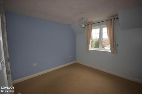 Gould Close, Newbury, RG14 photo 4