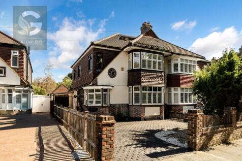 Green Lanes, West Ewell, Epsom, Surrey, KT19 9UJ