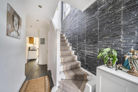 18-681ba3086bcfd-...