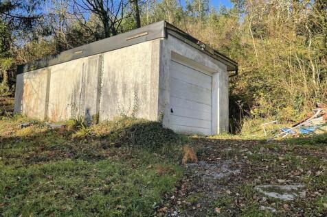 SINGLE GARAGE / STORE