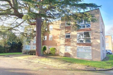 Offered for sale WITH NO UPWARD CHAIN - VACANT POSSESSION and bound to impress. Situated a short distance from public transport routes and local schooling, the property on offer represents a great opp
