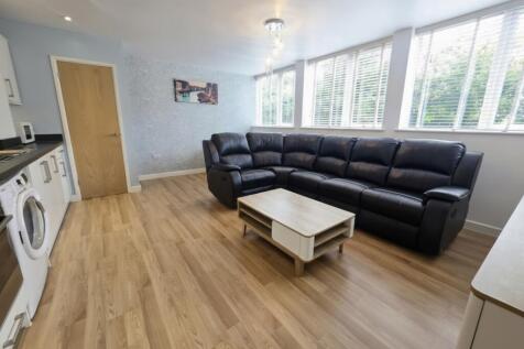 EweMove Basingstoke Wella House Living Area