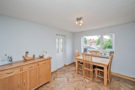 22 ARMLEY GRANGE AVENUE, LS12 3QN-26.jpg