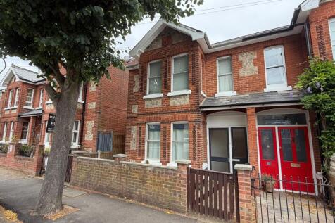 1 bedroom Ground Floor Flat for rent