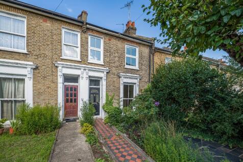 London, SE18 - property photo
