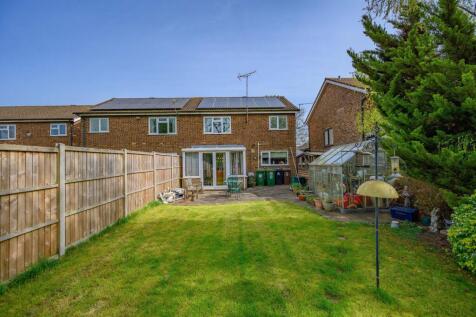Maplefield Three Bedroom Home Park Street St Albans